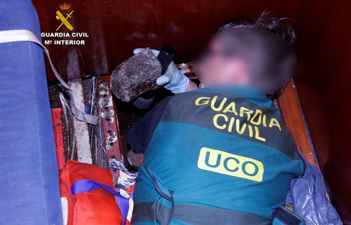 La Guàrdia Civil ha desmantellat a Torrelles de Foix un laboratori on s’adulterava droga