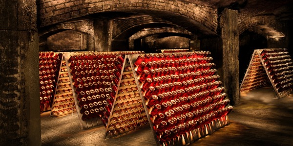 L’exposició fotogràfica “Temps i Silencis. Caves i Cellers La Reserva del Penedès” es pot visitar a Sant Sadurní