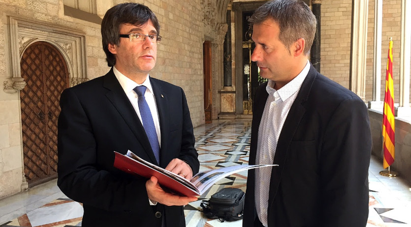 El president de la Generalitat, Carles Puigdemont, rep el president de la UEP a Palau
