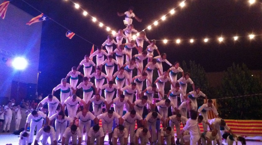 Els Falcons de Vilafranca han actuat a les Cabanyes i a la Festa Catalana de La Bolquère