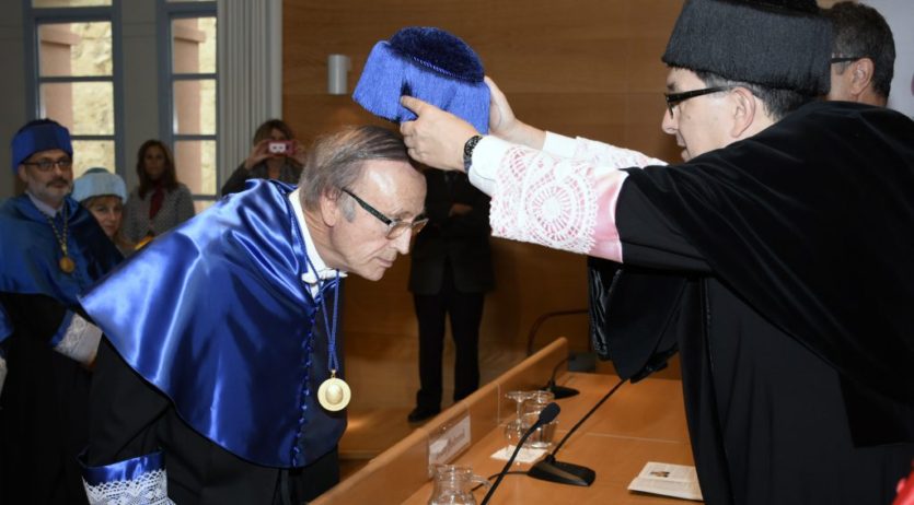 La Rovira i Virgili investeix doctor honoris causa l’enòleg i empresari Miguel A. Torres