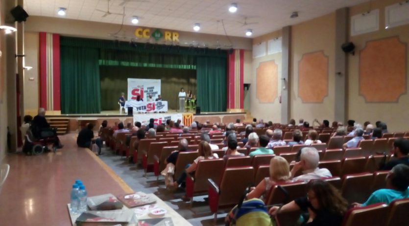 La CUP va reunir un centenar de persones a l’acte d’inici de la campanya pel Sí als Monjos