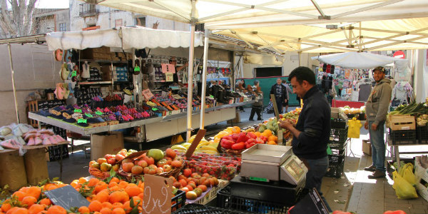Sant Sadurní estableix un nou procediment per adjudicar les vacants del mercat ambulant