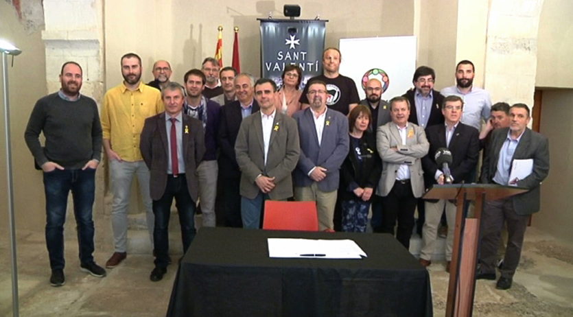 22 alcaldes de l’Alt Penedès signen una declaració defensant la democràcia i les institucions