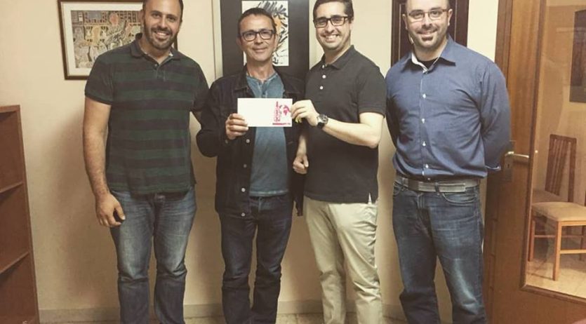 Joves Cristians lliura a Ampert prop de 5.000€ recollits a la campanya de l’ampolla