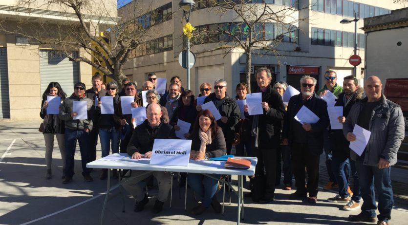 Veïns del Molí d’en Rovira creen una plataforma per aturar la modificació del carrer Comerç