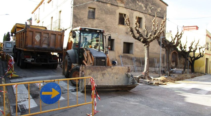 Comencen les obres de reurbanització de la plaça Ametller de Moja