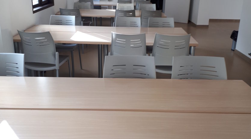 L’Associació Vinícola Catalana cedeix mobiliari per a l’edifici de l’Enològica