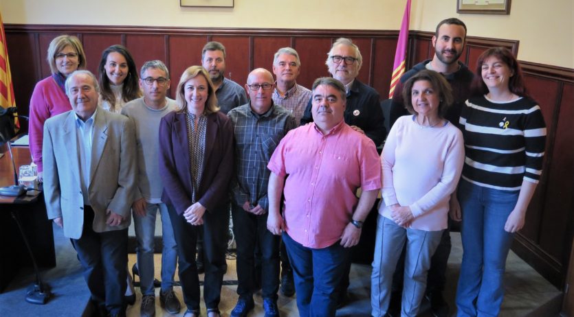 Els Monjos aprova convocar un concurs públic per cobrir vacants de parades del mercat setmanal