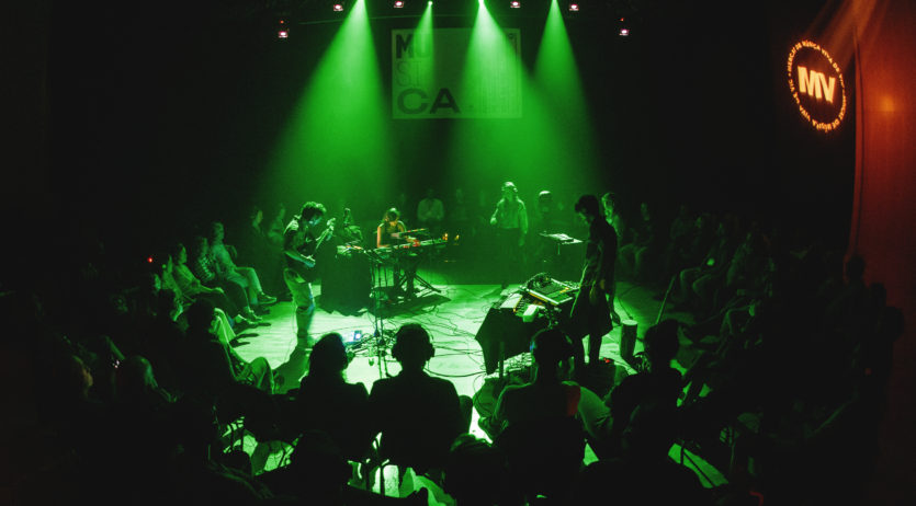 Nico Roig presenta una experiència auditiva en el primer concert del Barnasants al Penedès