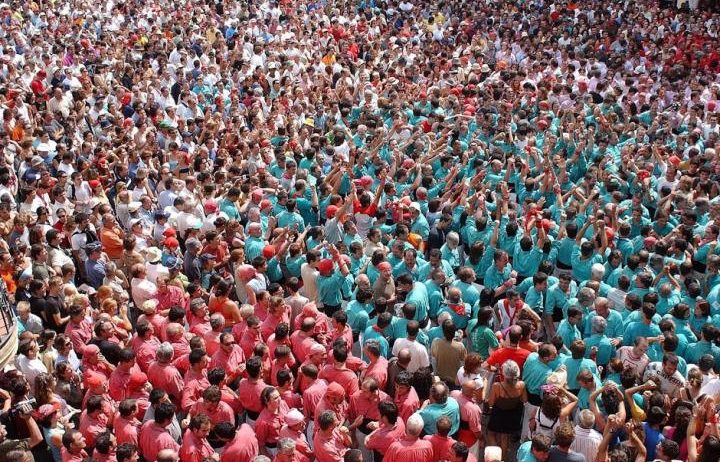 Junts i ERC insten al Govern a millorar l’assistència sanitària a les actuacions castelleres