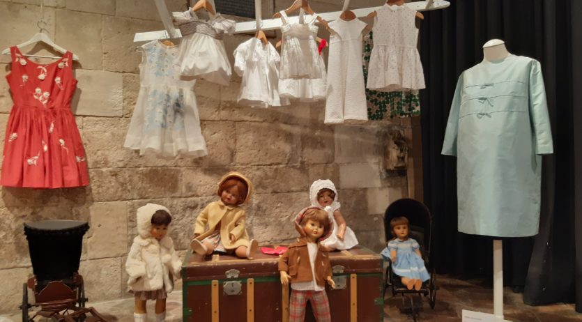 Reobre la capella de Sant Joan amb l’exposició de Lydia Espeleta