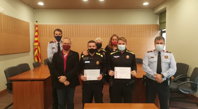 Els Mossos de Sant Sadurní lliuren 4 felicitacions a persones no vinculades al cos