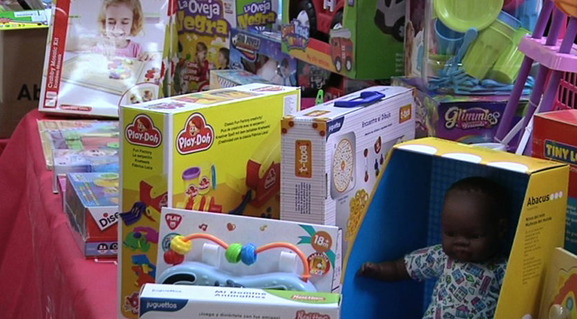 La Creu Roja dona el tret de sortida a la campanya de joguines 2020: ‘Cap infant sense joguina’