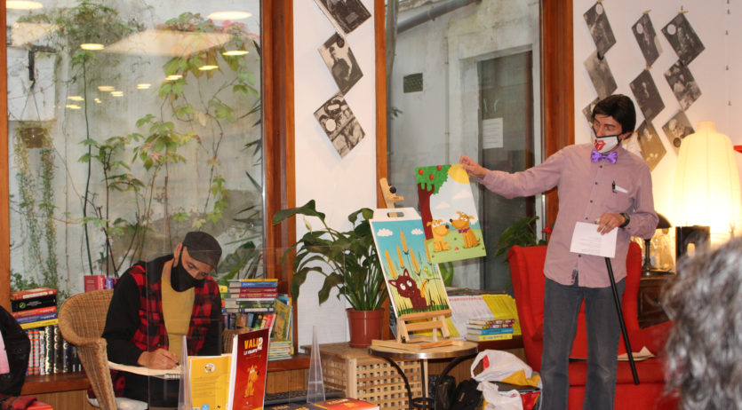 Ramon Grau presenta la 2a part de la novel·la infantil Vali la valenta a la llibreria Documenta