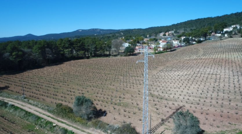 Endesa inverteix 170.000 euros per reforçar el servei entre l’Alt Camp, el Penedès i l’Anoia