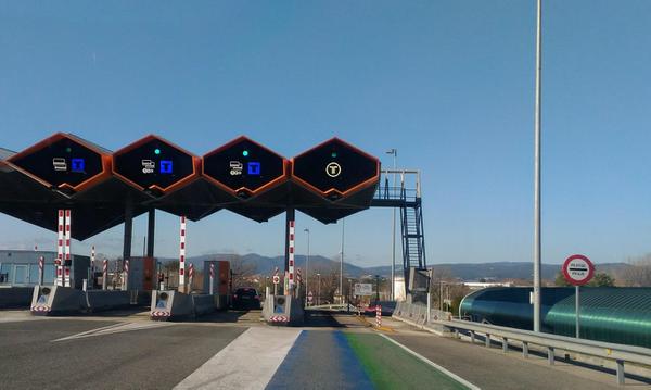 La setmana vinent es desmuntaran i enderrocaran de les cabines del peatge