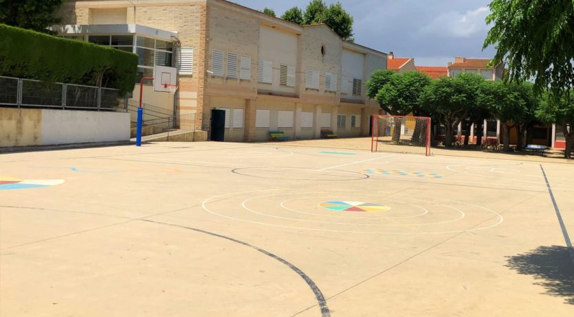 La ciutadania de Sant Llorenç d’Hortons opta per millorar dels patis de l’Escola Pau Casals