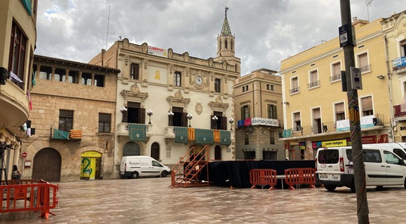 La pluja fa canviar l’ordre d’actuació en l’exhibició de balls