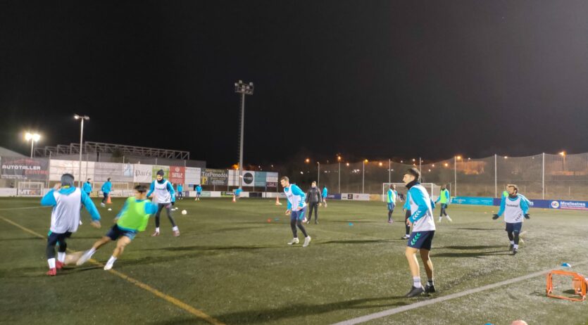 El robatori d’equips elèctrics deixa a les fosques la zona esportiva