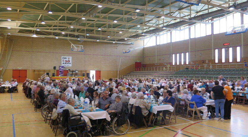 La festa de la gent gran de Santa Margarida i els Monjos celebra la trentena edició