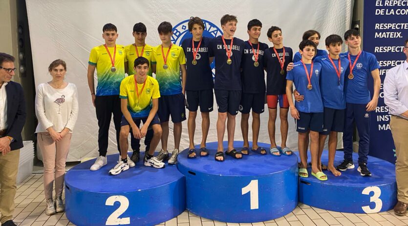 L’equip de relleus 4×100 lliures del CN Vilafranca sotscampió de Catalunya infantil