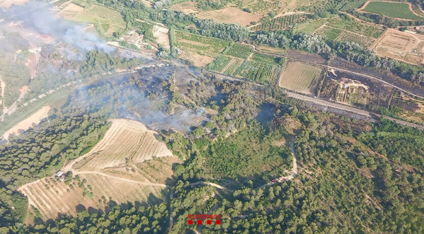 Demores a la circulació ferroviària a la R4 arran de l’incendi a Martorell