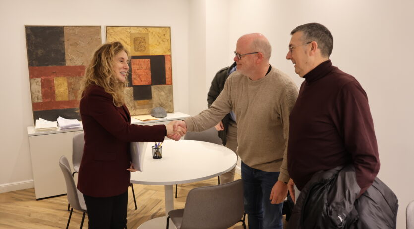 L’Ajuntament de Sant Sadurní signa la compravenda de la caserna de la Guàrdia Civil
